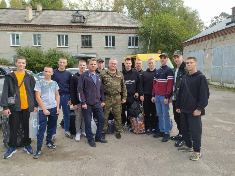 29 августа команда Северского кадетского корпуса отправилась во Владивосток для участия в Слёте кадетских корпусов и классов "Служить России!".